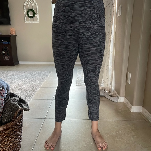Lululemon leggings - Picture 4 of 5